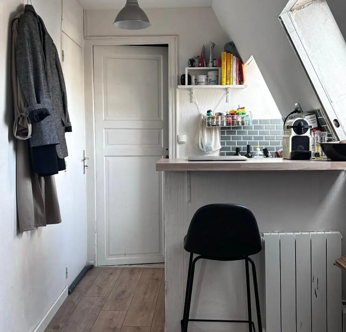 Apartment Petit - 10eme Arrondissement *