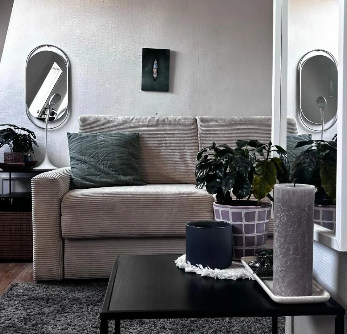 Apartment Petit - 10eme Arrondissement Paris